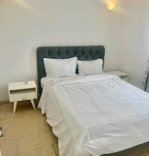 Montagu Villa Apt14